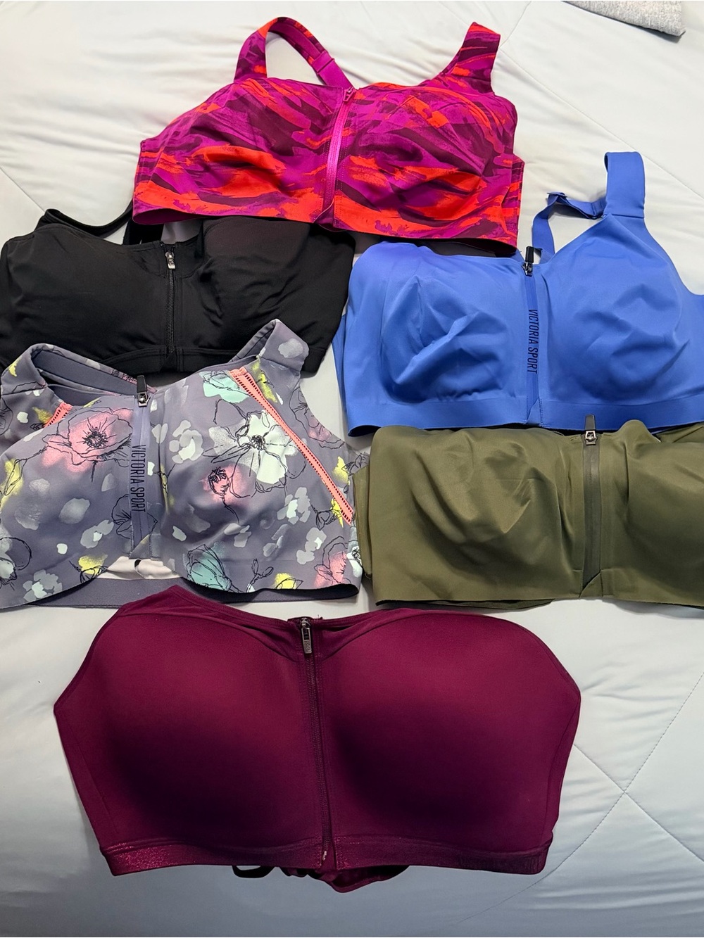 Victoria’s Secret sport 40DD sports bras lot of 6